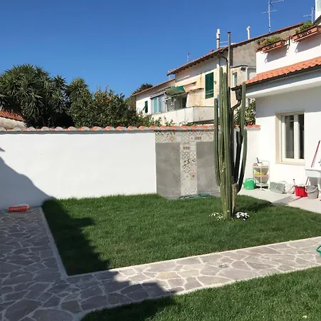 Ambrogiana Apartment